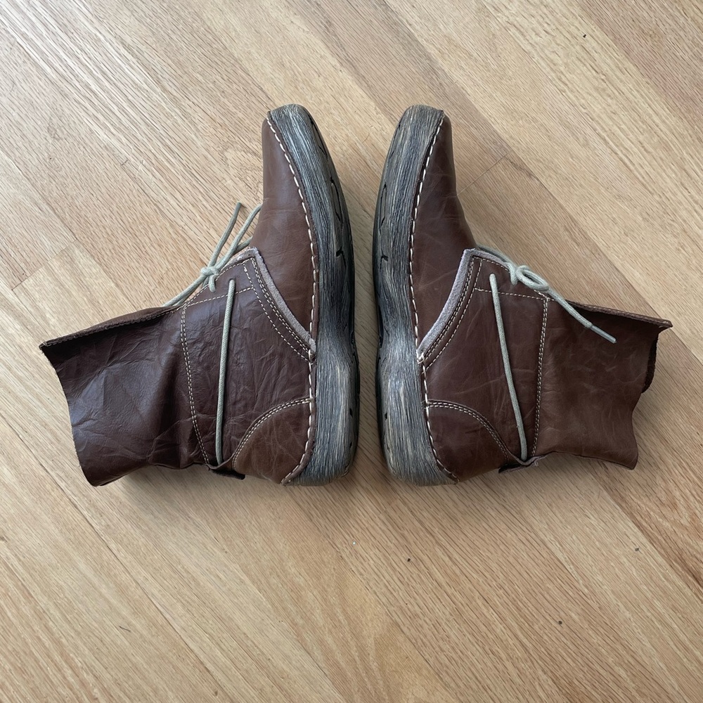 Bernie Mev. Brown Leather Hanzel Ankle Booties Size 38 EUC - Picture 7 of 12